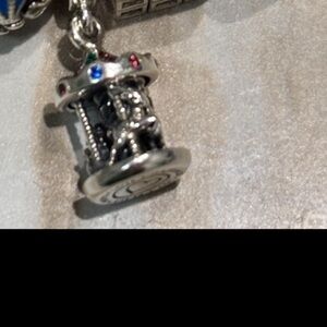 Pandora spinning carousel charm